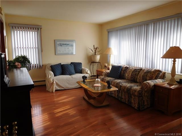 45Check Point Ln, West Haven, CT 06516