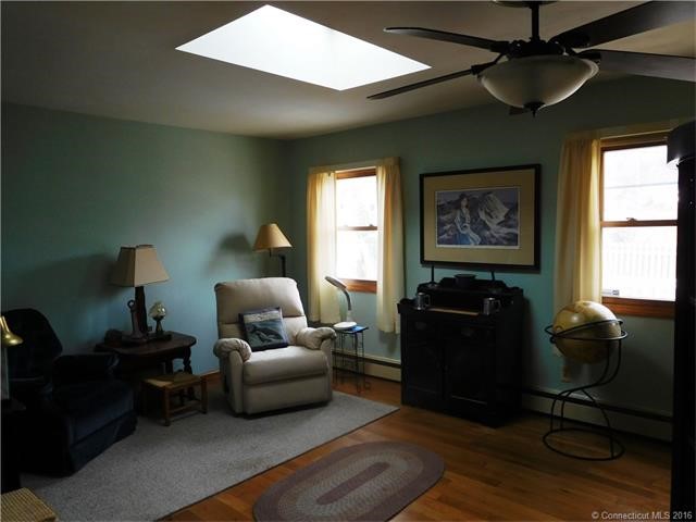 45Check Point Ln, West Haven, CT 06516
