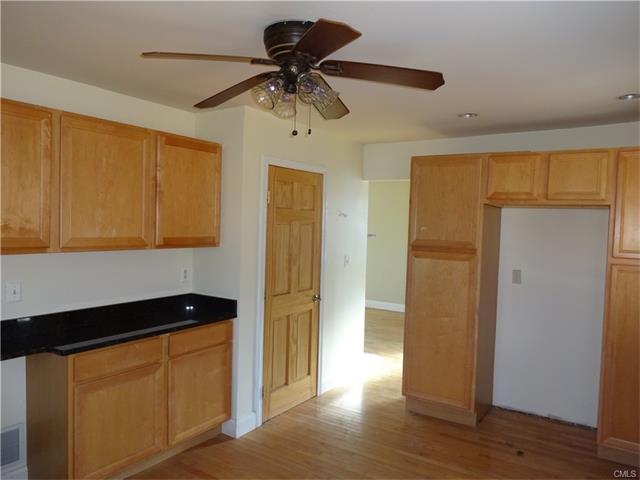 384 Platt Avenue, West Haven, CT 06516