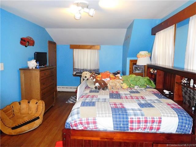 801Jones Hill Rd, West Haven, CT 06516