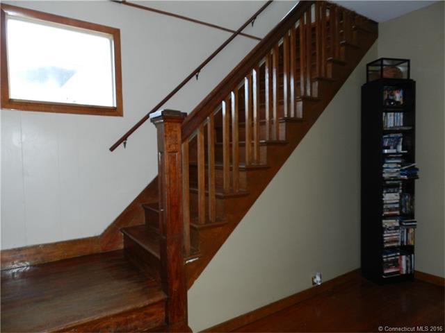 144 East Ave, W Haven, CT 06516