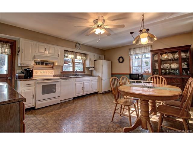 56Sycaway St, West Haven, CT 06516