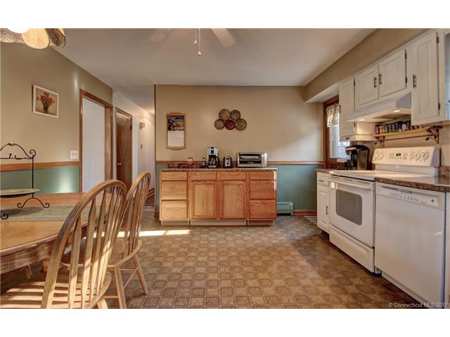 56Sycaway St, West Haven, CT 06516