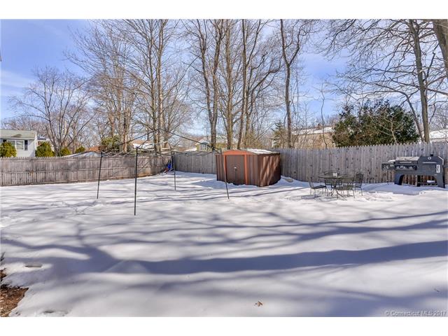 18 Miami St, W Haven, CT 06516