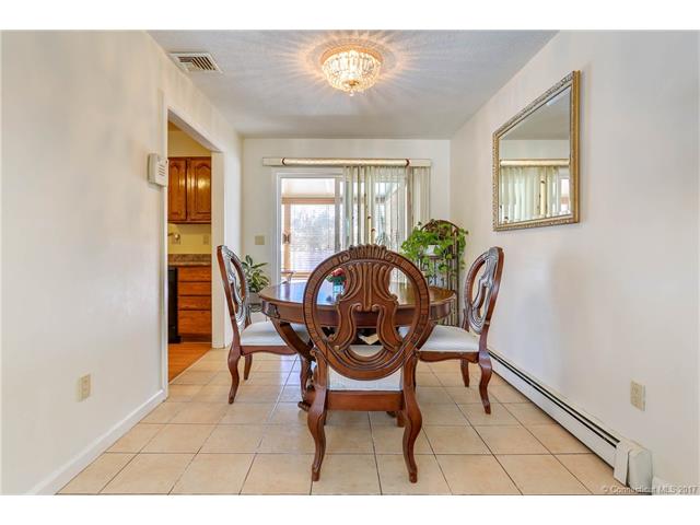 18 Miami St, W Haven, CT 06516