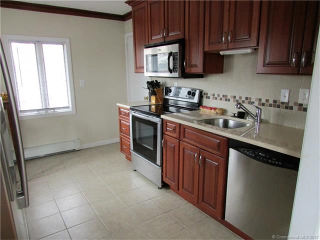 95 Aircraft Rd, W Haven, CT 06516