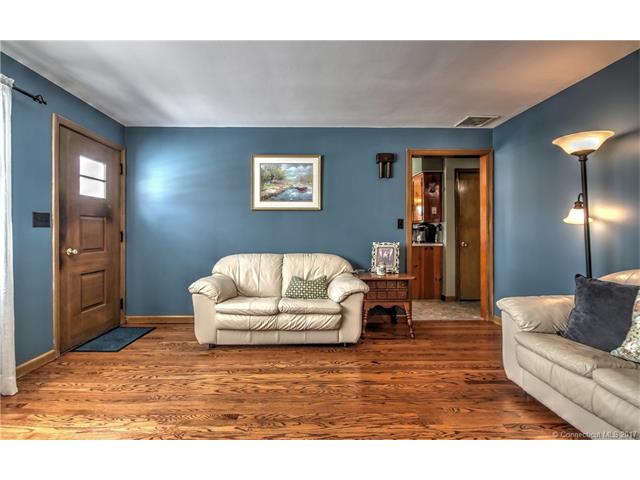 51Warner Ave, West Haven, CT 06516