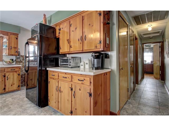 51Warner Ave, West Haven, CT 06516
