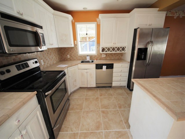 174 Rangely StWest Haven, CT, 06516New Haven County