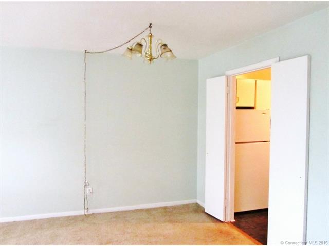 1730 State St, Hamden, CT 06517