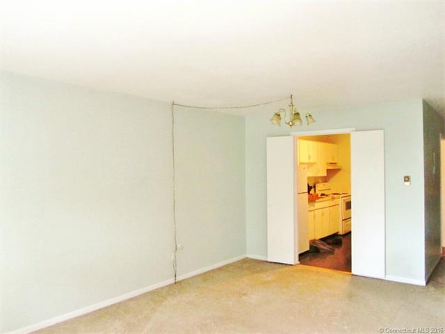 1730 State St, Hamden, CT 06517