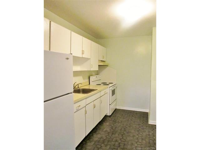 1730 State St, Hamden, CT 06517