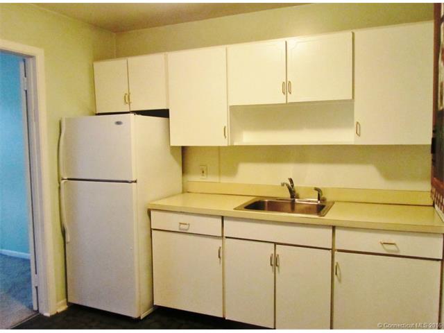 1730 State St, Hamden, CT 06517