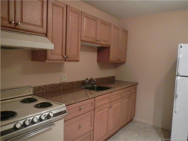 1730 State St, Hamden, CT 06517