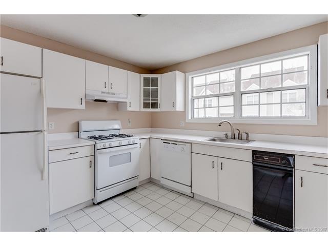 2390 State St, Hamden, CT 06517