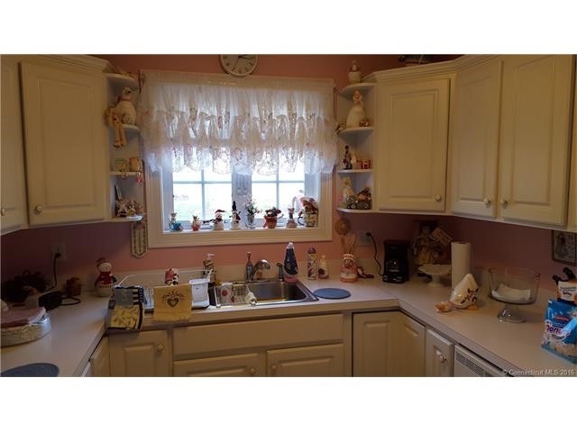 157Leeder Hill Dr #708, Hamden, CT 06517