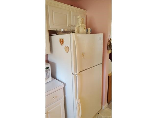157Leeder Hill Dr #708, Hamden, CT 06517