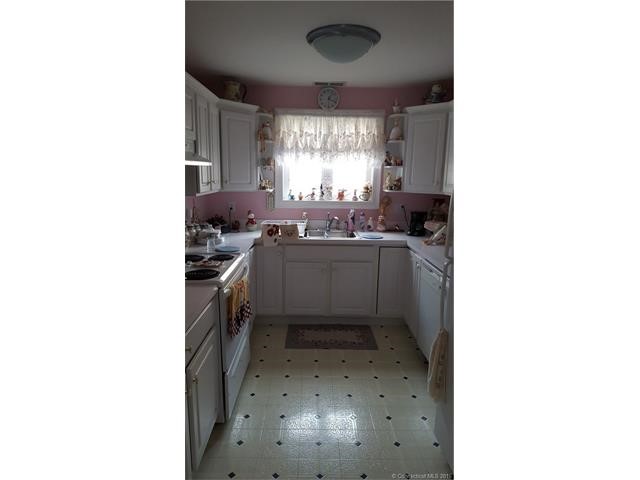 157Leeder Hill Dr #708, Hamden, CT 06517