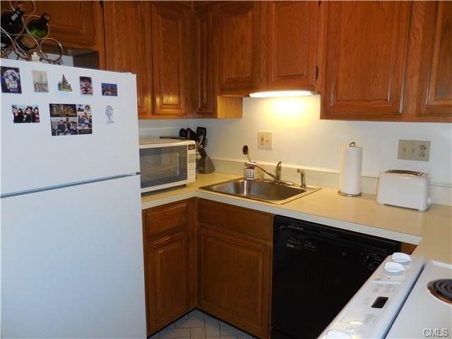 210 Treadwell Street, Hamden, CT 06517