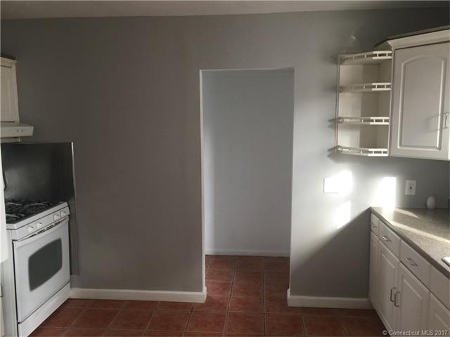15 Barraclough Ave, Hamden, CT 06517