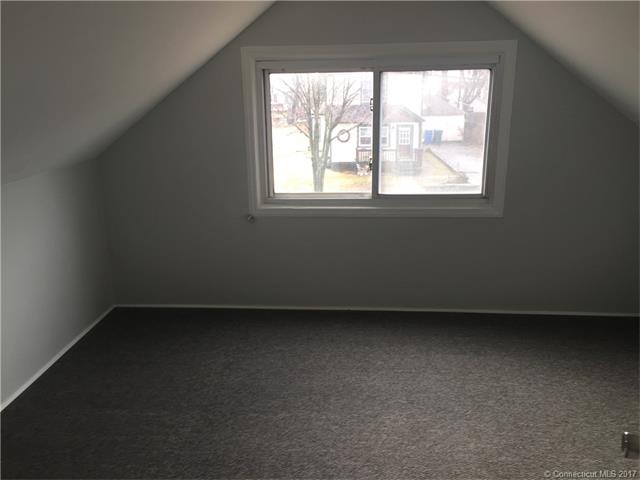 15 Barraclough Ave, Hamden, CT 06517