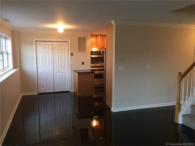 2720 State St, Hamden, CT 06517