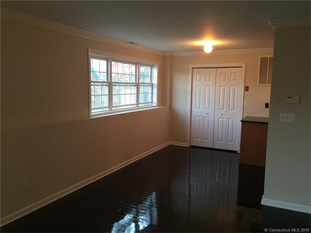 2720 State St, Hamden, CT 06517