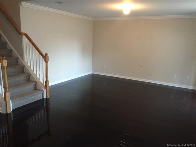 2720 State St, Hamden, CT 06517