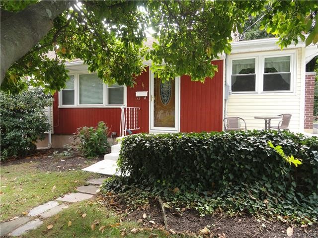 141London Dr, Hamden, CT 06517