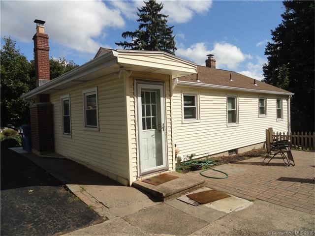 141London Dr, Hamden, CT 06517
