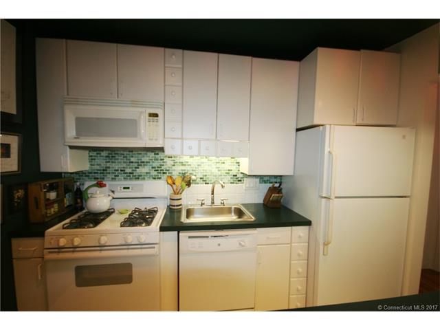 42North Lake Dr #F1, Hamden, CT 06517