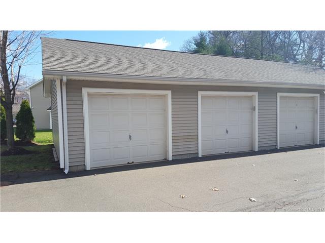157Leeder Hill Dr #708, Hamden, CT 06517