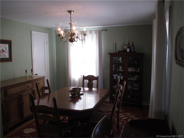 63Fenway Dr, Hamden, CT 06517