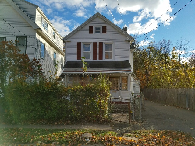 384 Morse StHamden, CT, 06517New Haven County