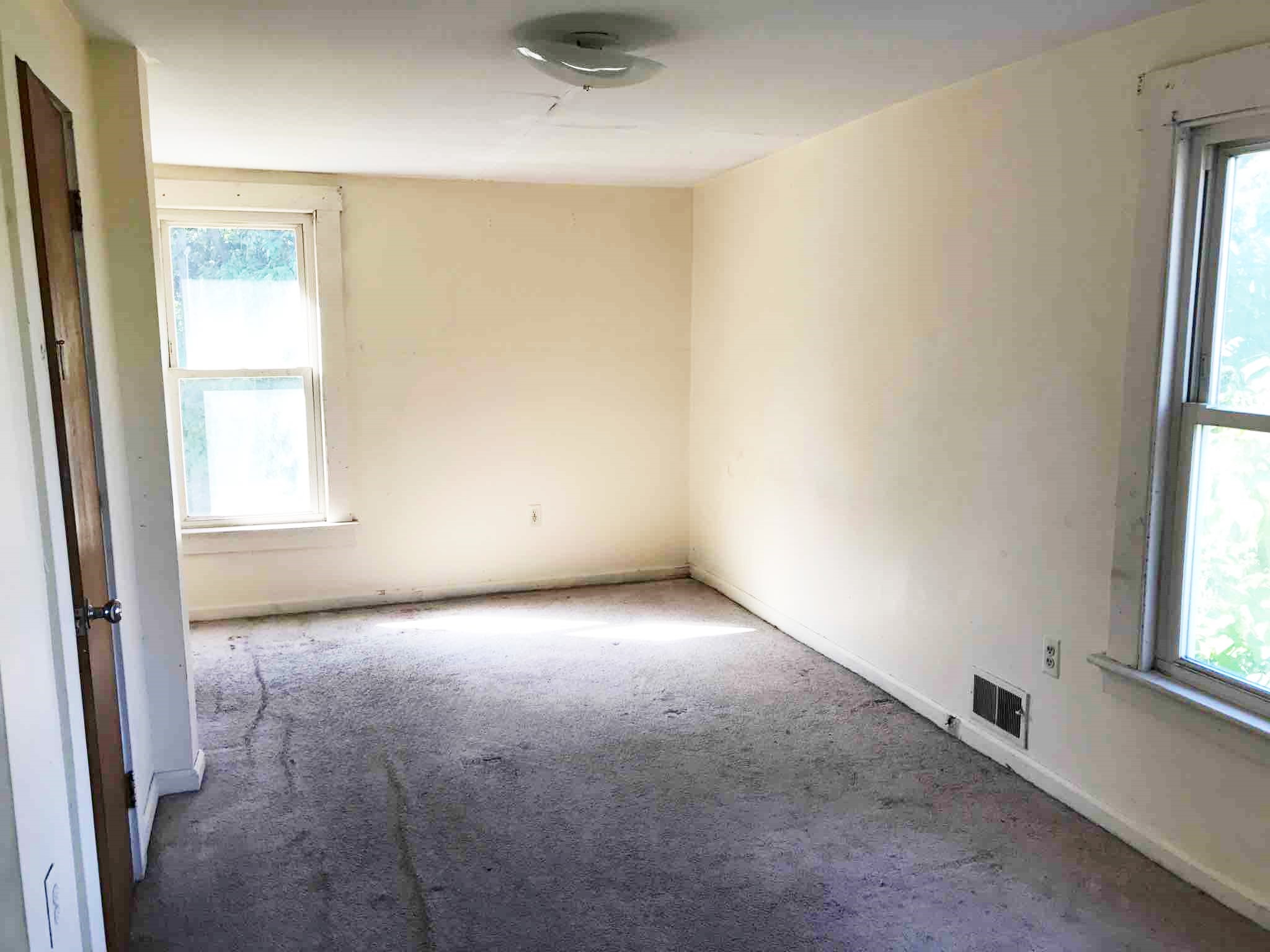 384 Morse StHamden, CT, 06517New Haven County