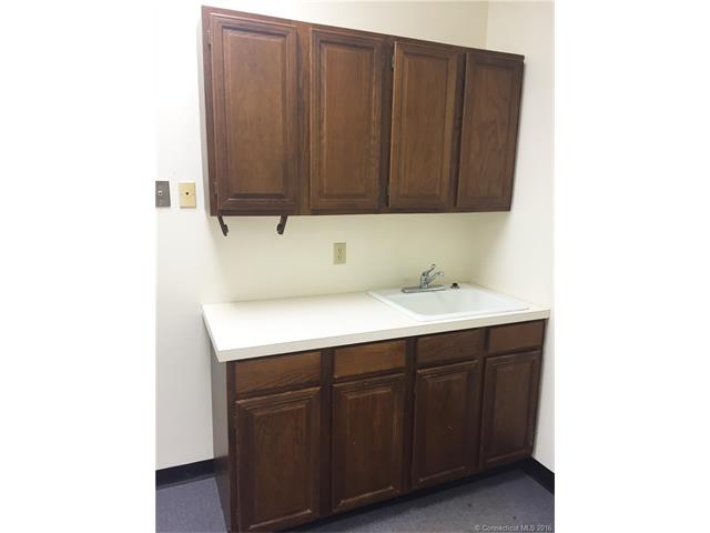 10 Broadway, Hamden, CT 06518