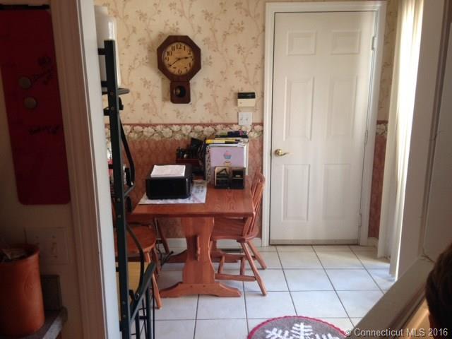 39 Ives St, Hamden, CT 06518