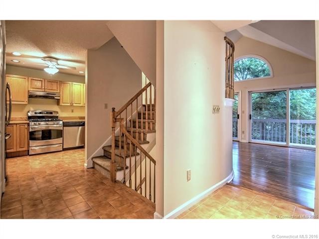 3265Whitney Ave #3, Hamden, CT 06518