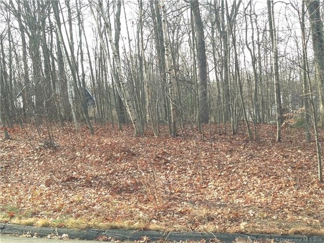 61North Woods Rd, Hamden, CT 06518