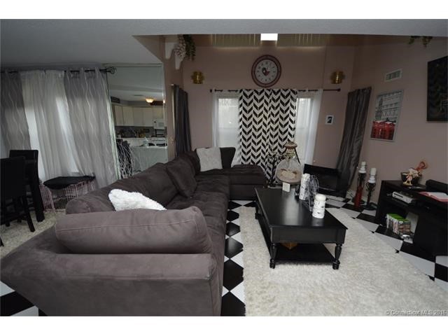 3208 Whitney Ave #605, Hamden, CT 06518
