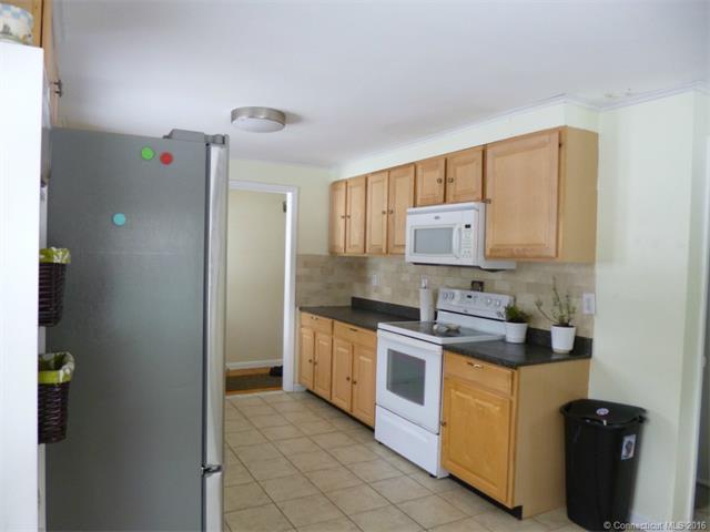 80Macarthur Dr, Hamden, CT 06518