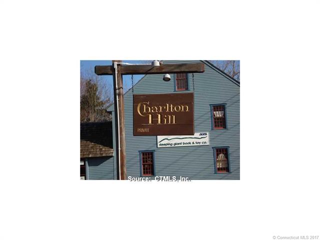 22 Charlton Hill Rd, Hamden, CT 06518