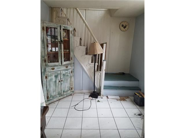 390Evergreen Ave, Hamden, CT 06518
