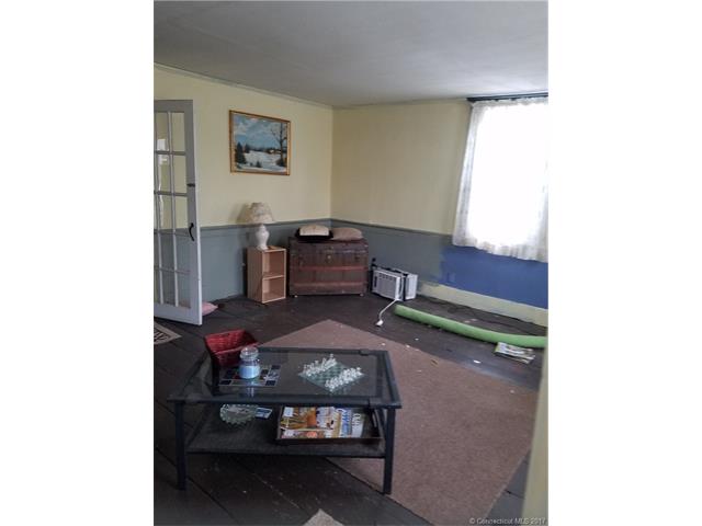 390Evergreen Ave, Hamden, CT 06518