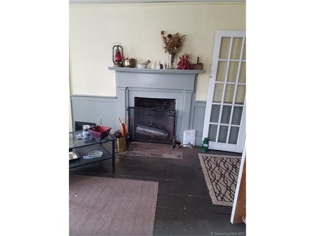 390Evergreen Ave, Hamden, CT 06518