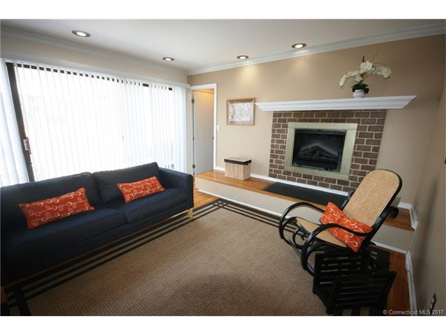 19Charlton Hill Rd #19, Hamden, CT 06518