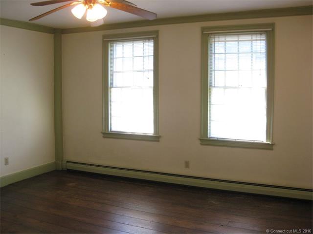 562 Amity Rd, Bethany, CT 06524