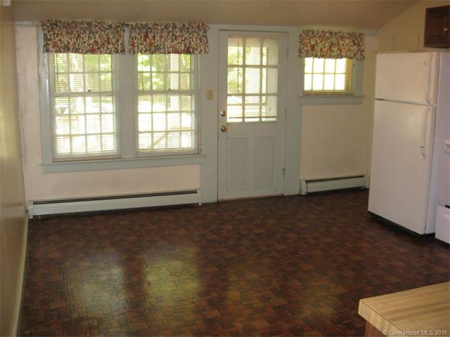 562 Amity Rd, Bethany, CT 06524