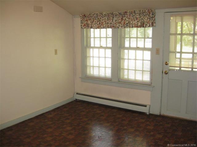 562 Amity Rd, Bethany, CT 06524