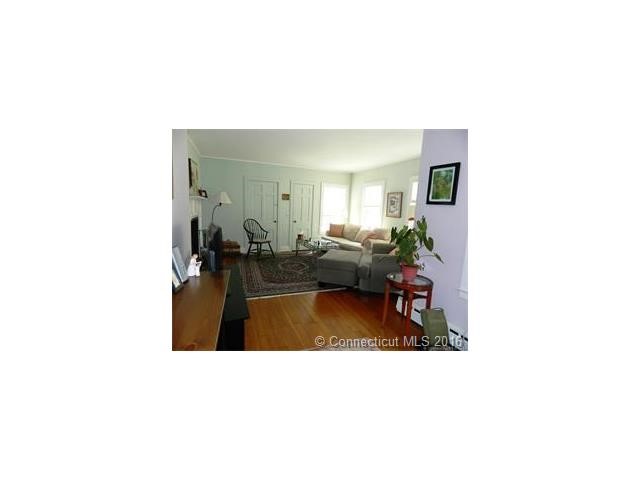 21Sperry Rd, Bethany, CT 06524